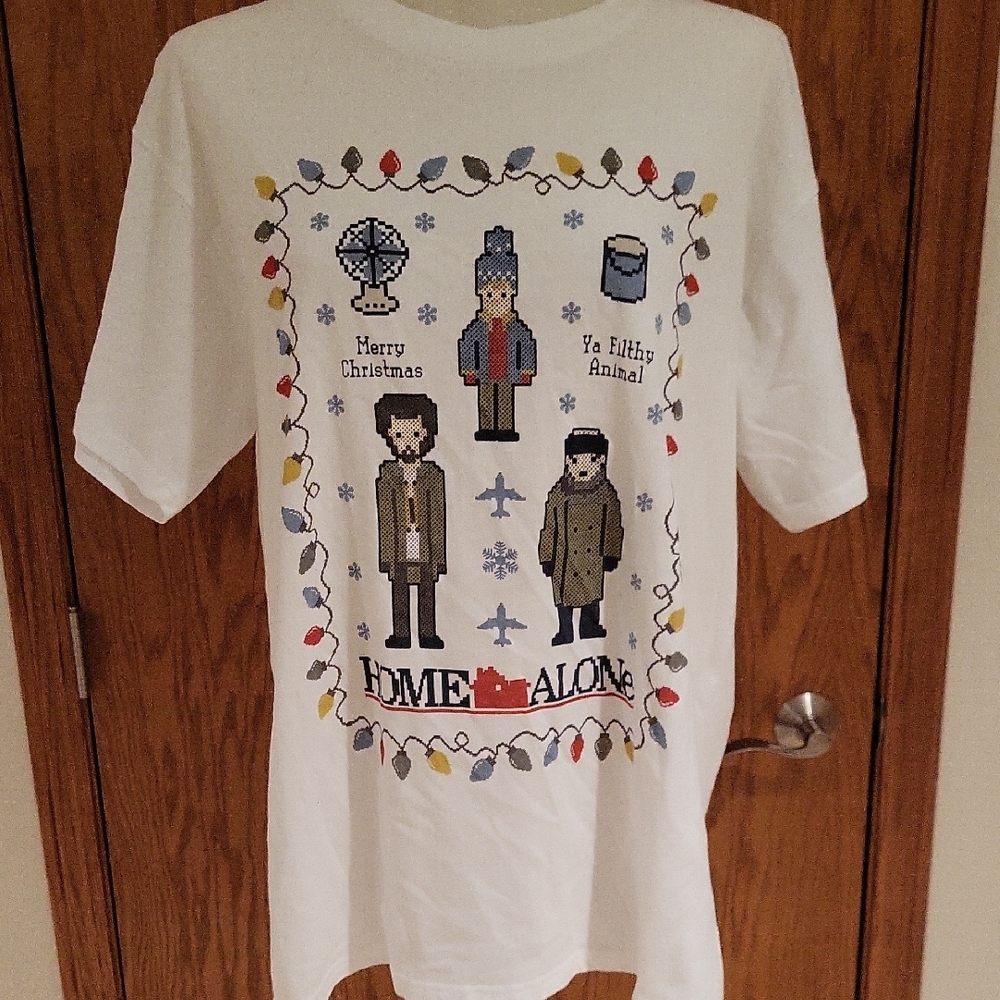 Home Alone Christmas Tee, Short Sleeve, Large, White